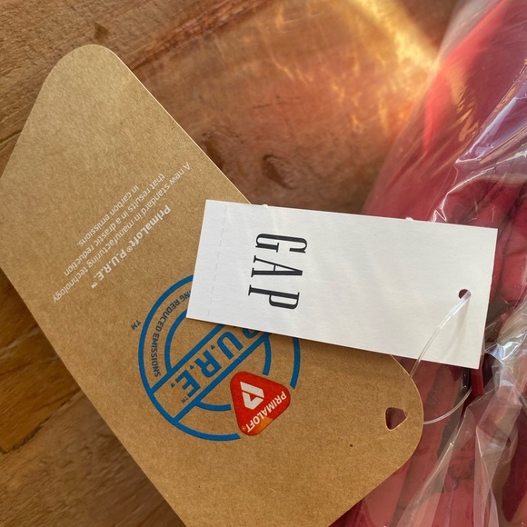 NWT GAP Red Puffer Jacket High
Collar Quilted 1 small petite - Picture 4 of 13